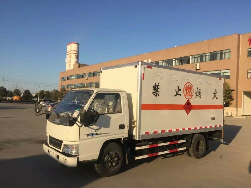 成都到富源危險(xiǎn)品運(yùn)輸