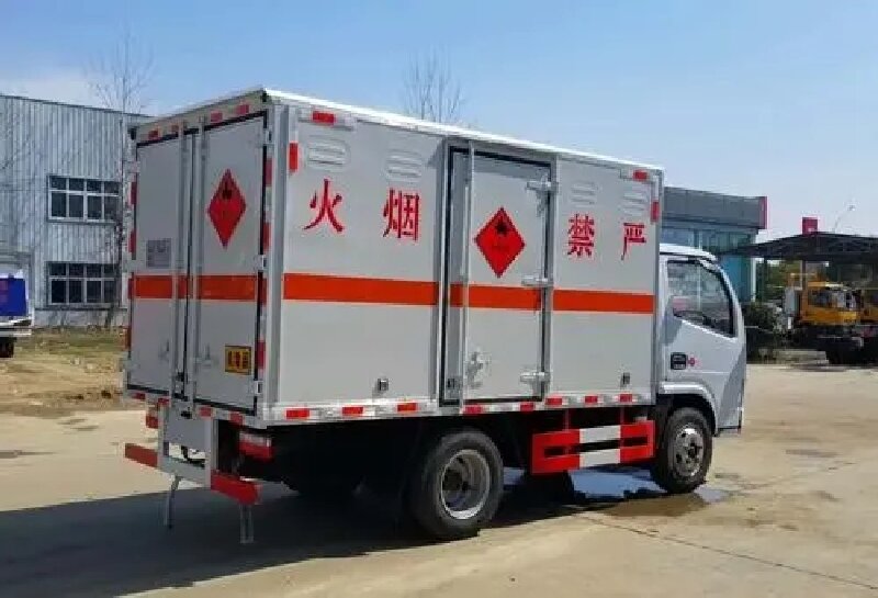 成都到西夏區(qū)危險品運(yùn)輸