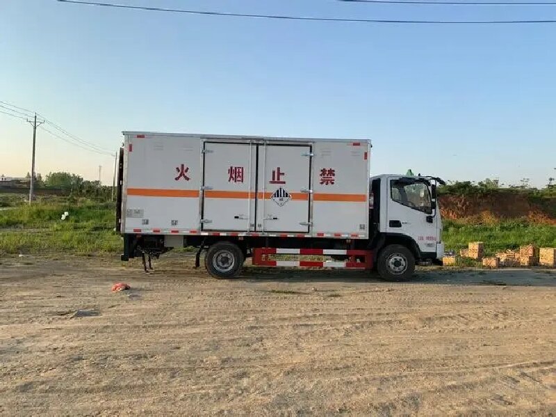 成都到德格危險(xiǎn)品運(yùn)輸